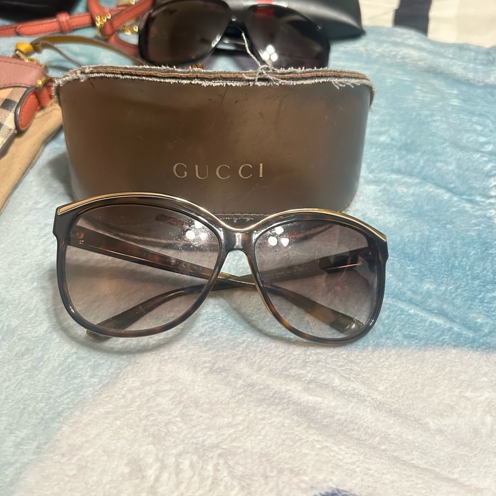 Gucci Women's Black and Brown Sunglasses
